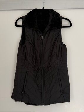 Women's North Face Black Quilted Faux-Fur Hooded Vest